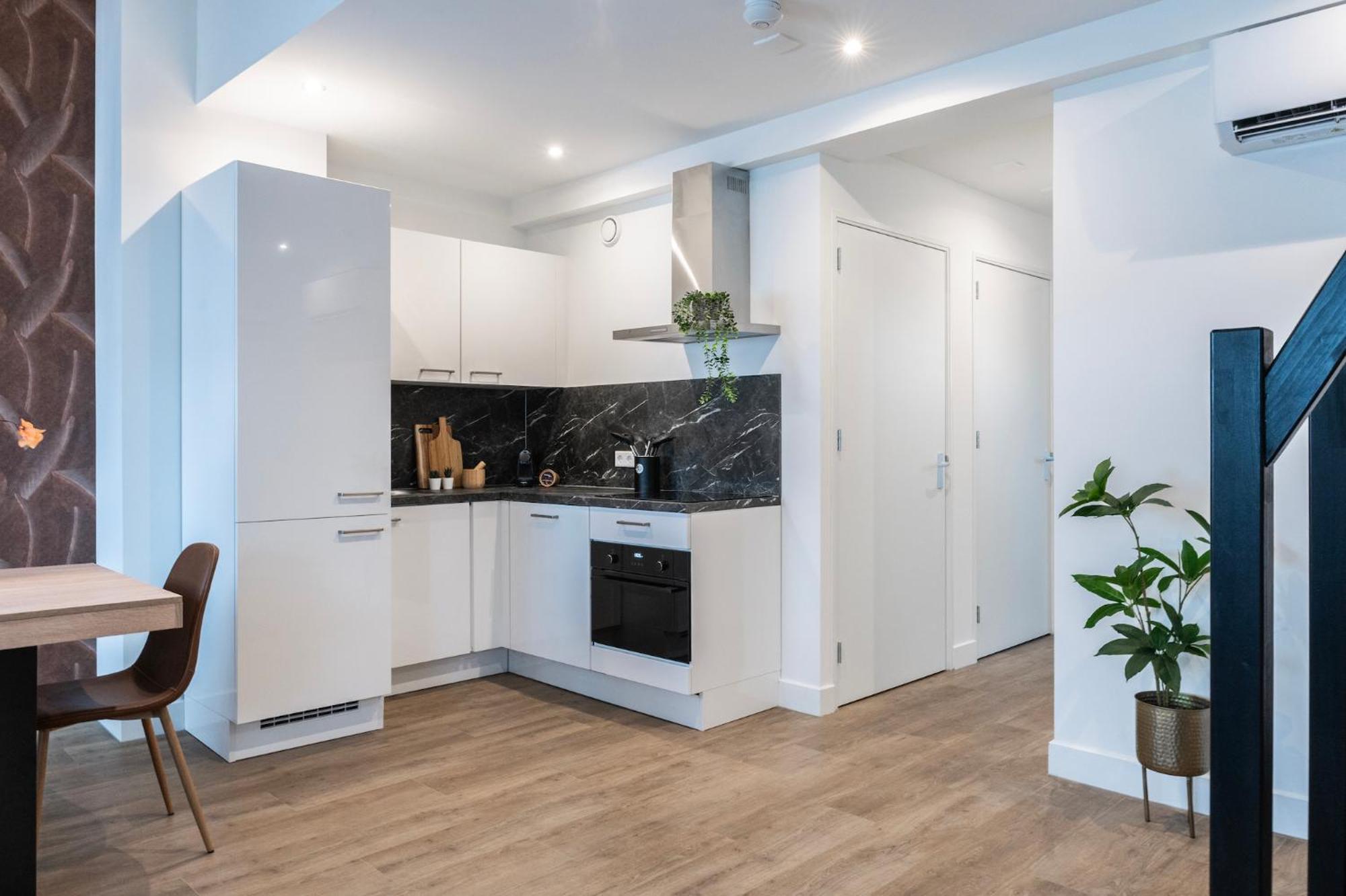 6-Bed Aircon House Diaz 60M2, Many Bedrooms Tilburg Exteriör bild